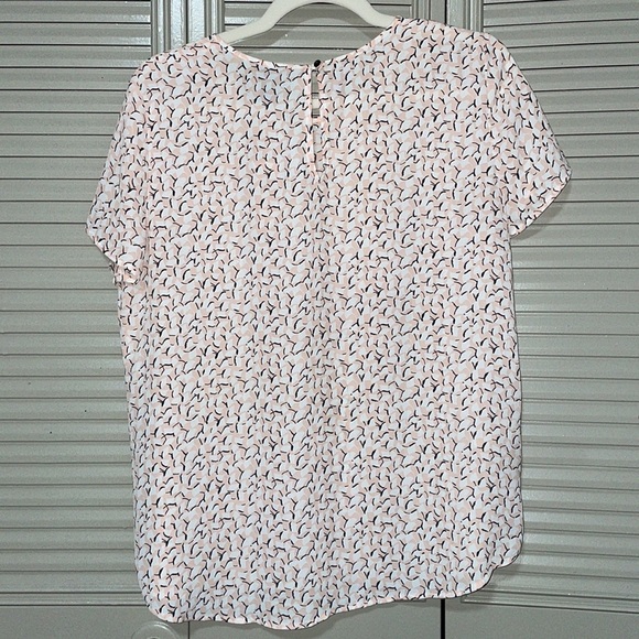 Pink blouse NWT - Picture 2 of 4